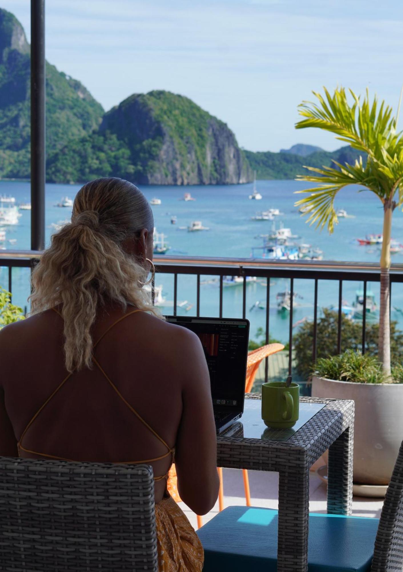 Sea Cocoon Hotel Ел Нидо Екстериор снимка